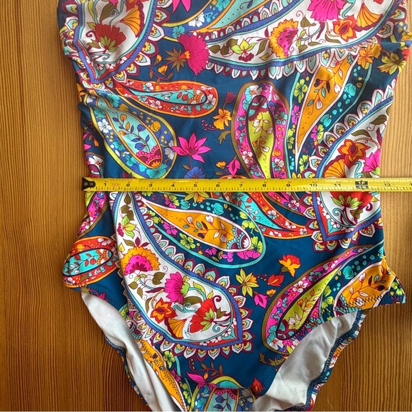 Trina Turk M 8 colorful Provence paisley bandeau one shoulder onepiece swimsuit - Picture 4 of 9